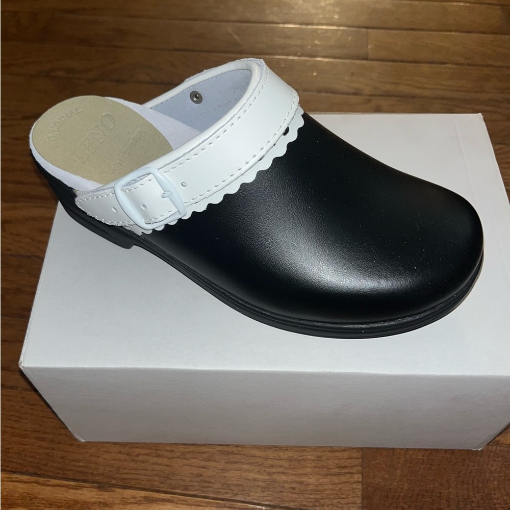 Cape Clogs Black & White AmelIa Leather Clogs Women Size EU 37 Alder-wood